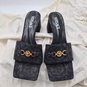 Versace Barocco jacquard fabric Medusa '95 Mules Sandals Women's Size 38 US 7